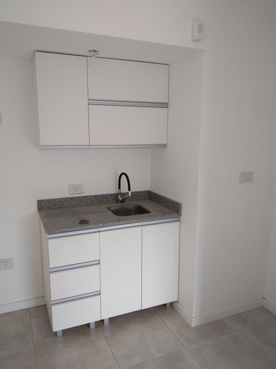 Foto de ¡DEPARTAMENTO EN VENTA 1 AMBIENTE AL FRENTE CON PARRILLA EN LANUS ESTE, imagen 4