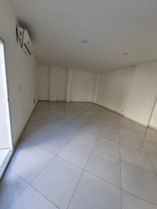 VENTA DE UN PISO, 4 AMB, EN EL PISO 25, 2 BAÑOS Y 2 COCH. TEMPERLEY A ESTRENAR-