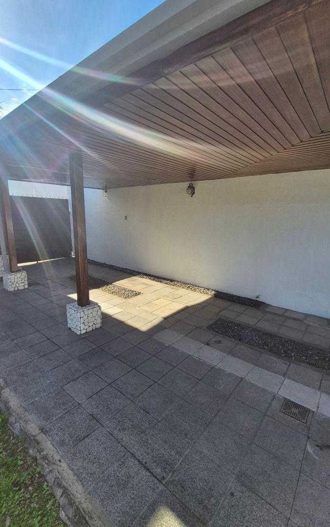 Foto de CHALET EN VENTA EN BANFIELD, 5 AMBIENTES, 2 BAÑOS, FONDO LIBRE., imagen 5