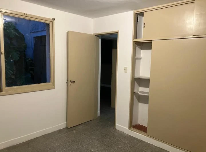 Departamento Amplio De 2 Dormitorios 4