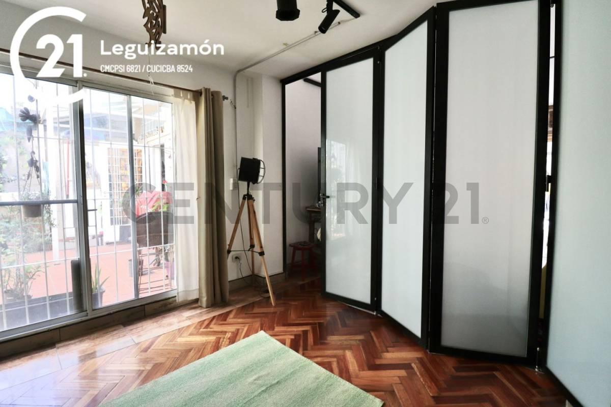 Casa de Diseño en Venta en Saavedra 3