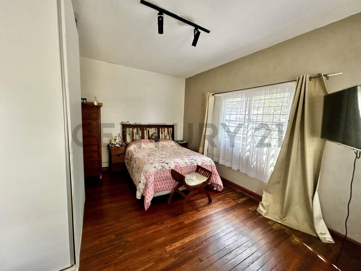 Casa de Diseño en Venta en Saavedra 2