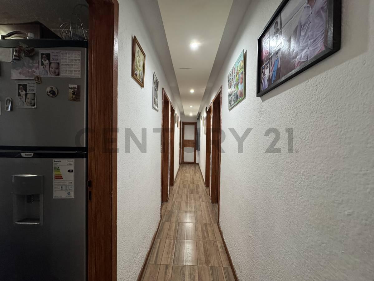 Venta Amplio Departamento 5 Ambientes en Garín 4