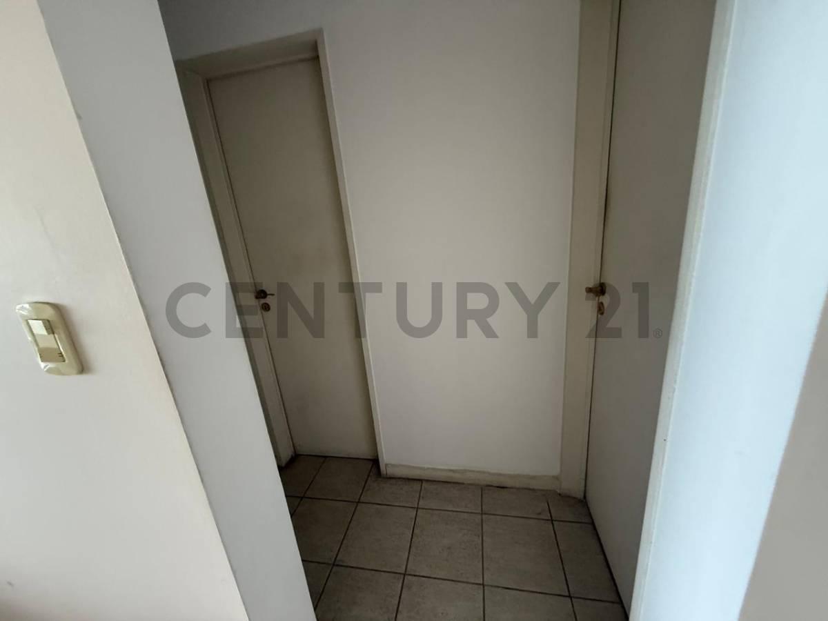 En Venta Departamento 3 Amb con Cochera y Baulera en San Miguel. 5