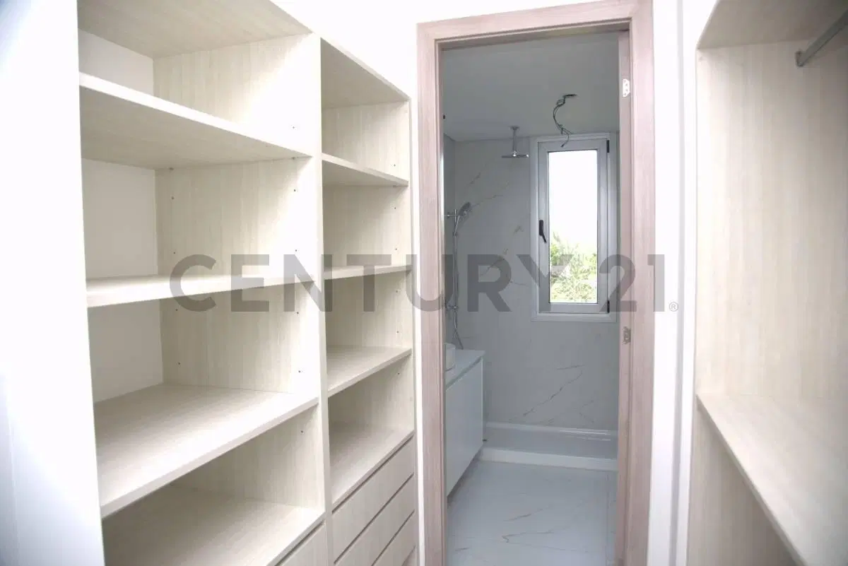 DEPARTAMENTO 3 AMB CON JARDIN Y PILETA EN YOO5 5