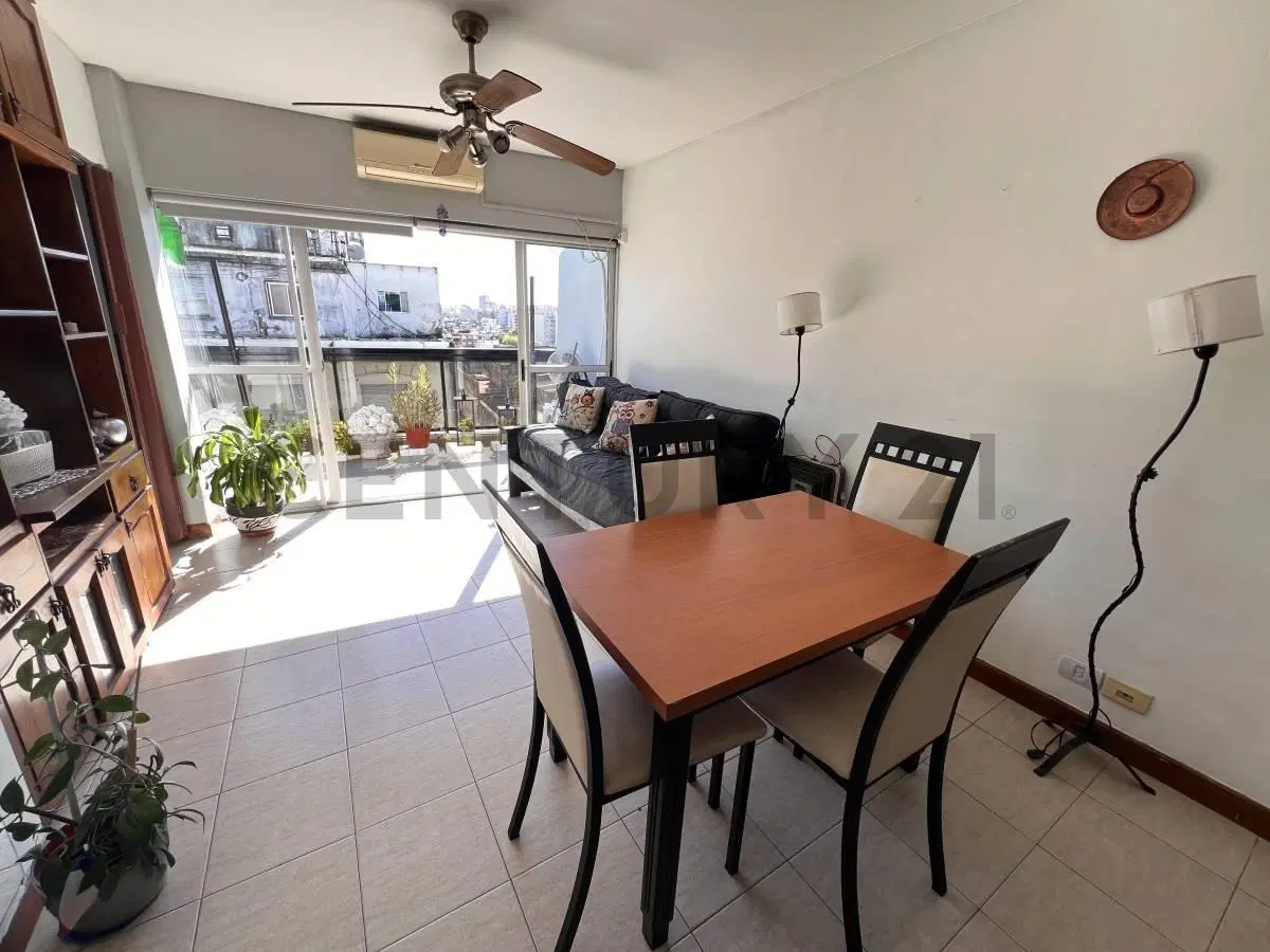 Venta 3 ambientes en Balvanera con balcón aterrazado - Muy luminoso 4