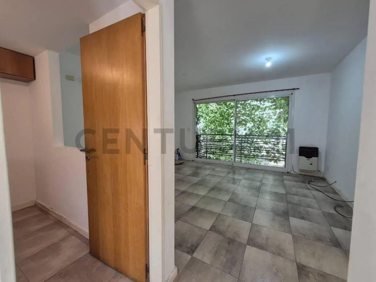 Departamento de tres ambientes con cochera, Apto Credito Hipotecario 2
