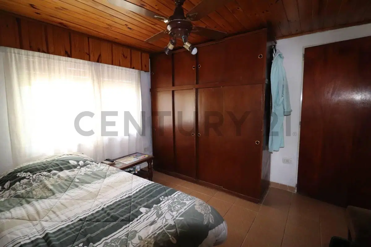 ¡Oportunidad en Tigre! Casa con patio, pileta y garage en entorno tranquilo 5