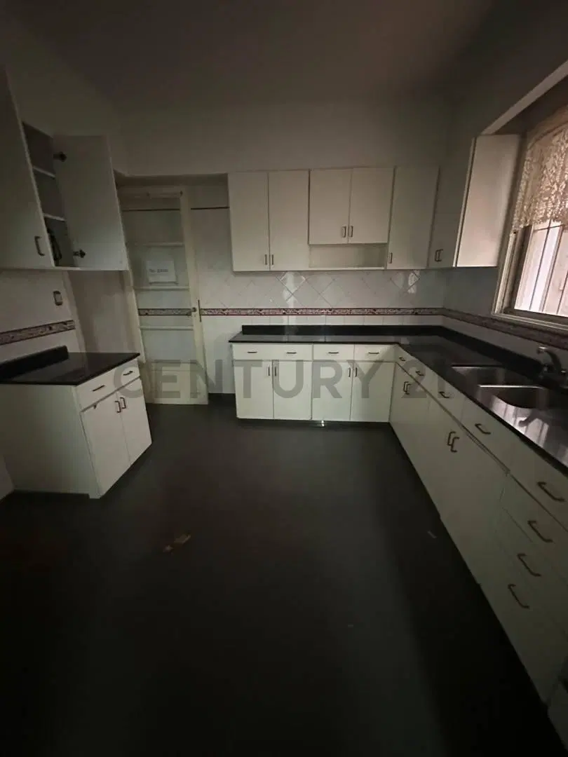 Amplia Oficina de 150 m² con 5 Ambientes PB Y 1º PISO   en San Isidro 2