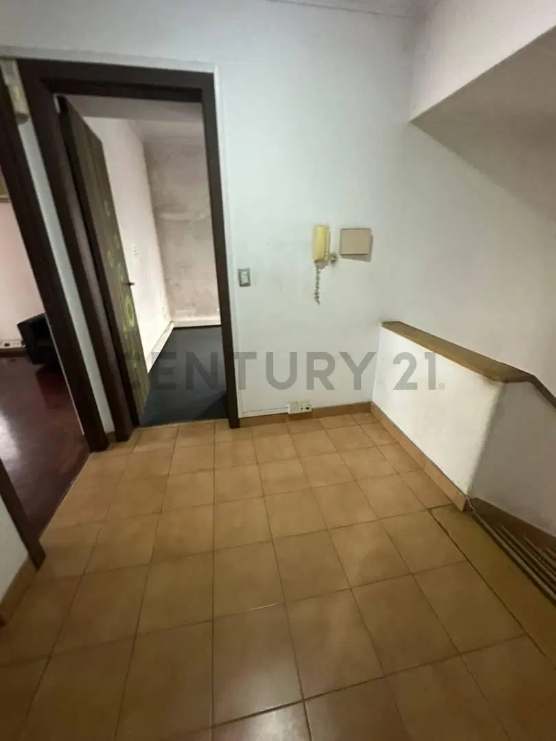 Amplia Oficina de 150 m² con 5 Ambientes PB Y 1º PISO   en San Isidro 3