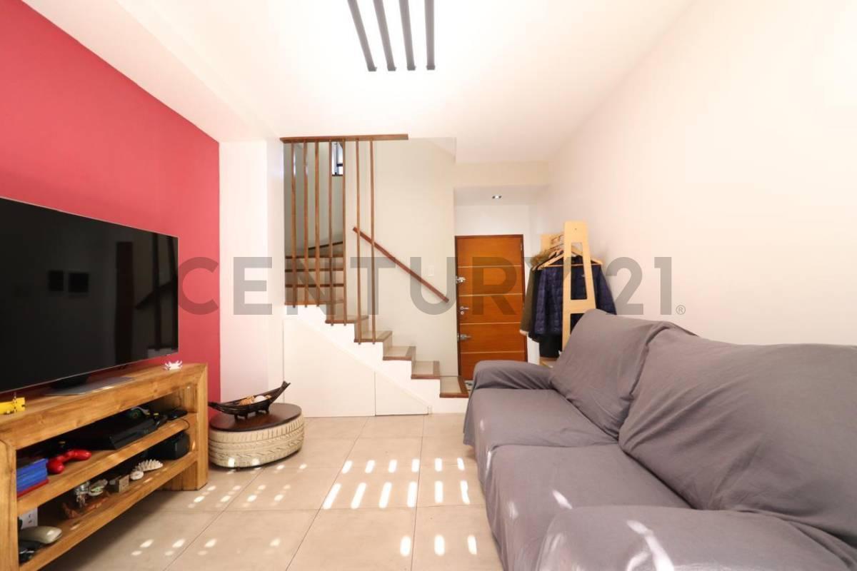 Foto de CASA-TRIPLEX FLORIDA APTO CREDITO, imagen 4