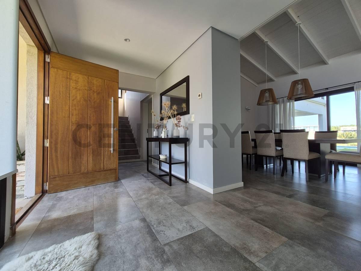 Foto de Casa a la laguna Barrio San Matías Área 1, imagen 4