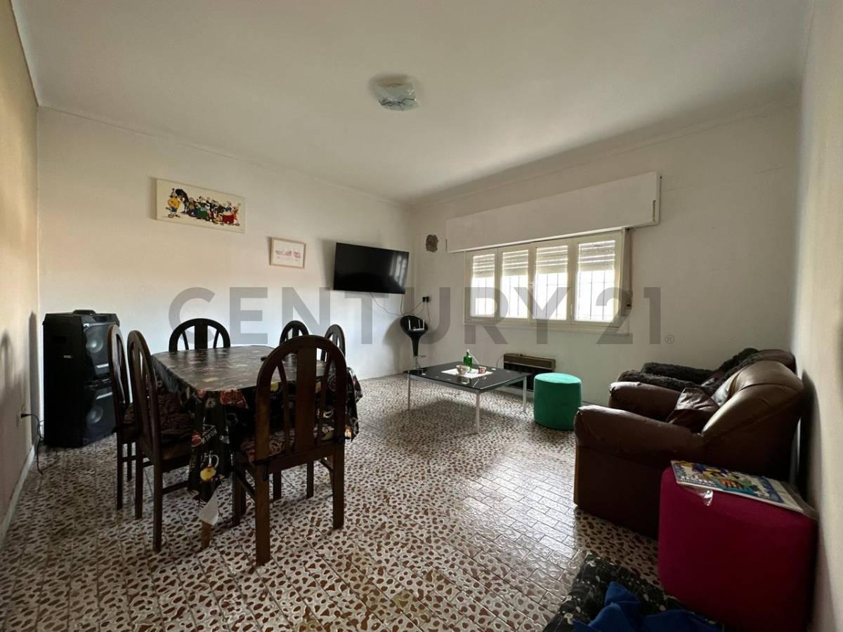 Foto de CASA 4 AMBIENTES Villa Ballester, imagen 2