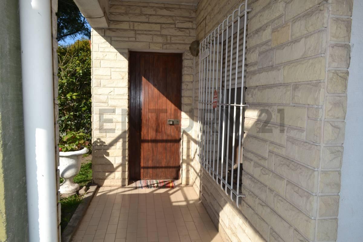 Foto de Venta Casa con 5 Deptos. en El Talar de Pacheco, imagen 2