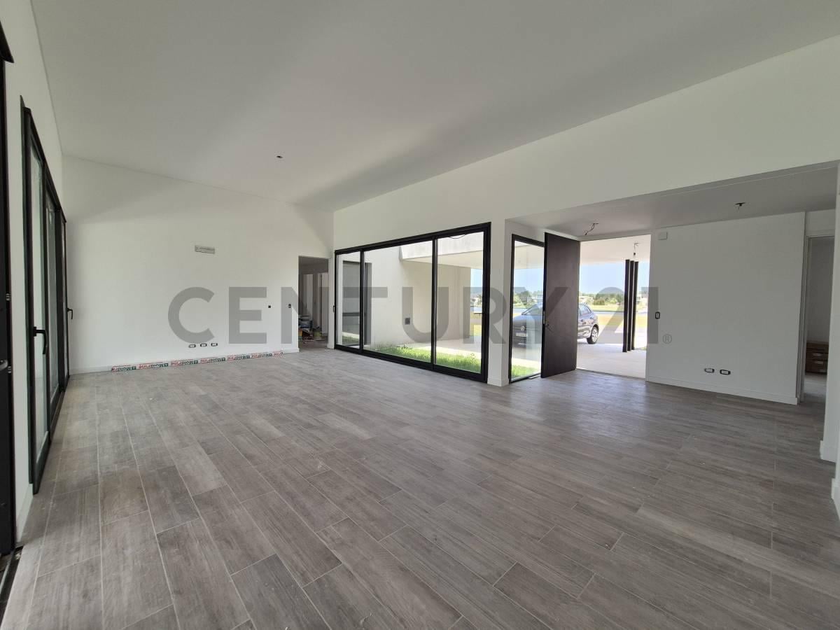 Foto de Casa con lote al Rio, El Naudir aguas privadas, imagen 1