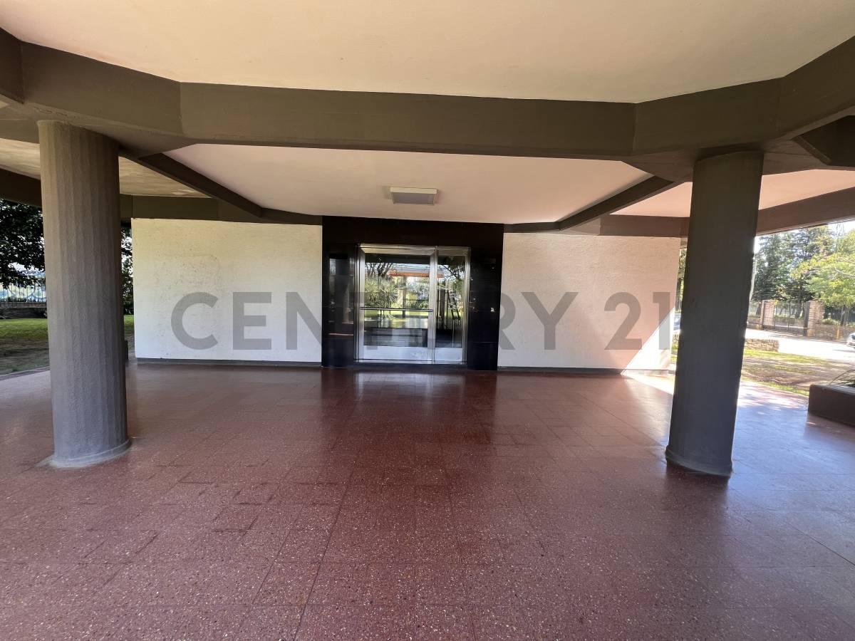 Foto de Departamento de 4 ambientes en San Isidro – Piso 10 con vista, imagen 1