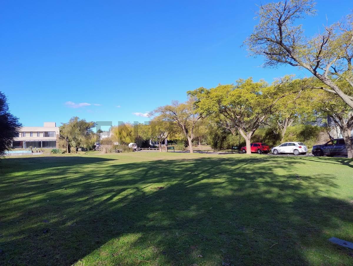 Foto de Lote al agua en venta Barrio Los Lagos, Lote 97. Nordelta, Tigre., imagen 4