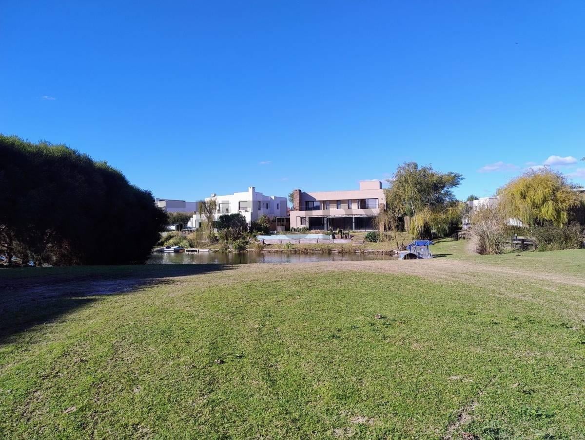Foto de Lote al agua en venta Barrio Los Lagos, Lote 97. Nordelta, Tigre., imagen 3