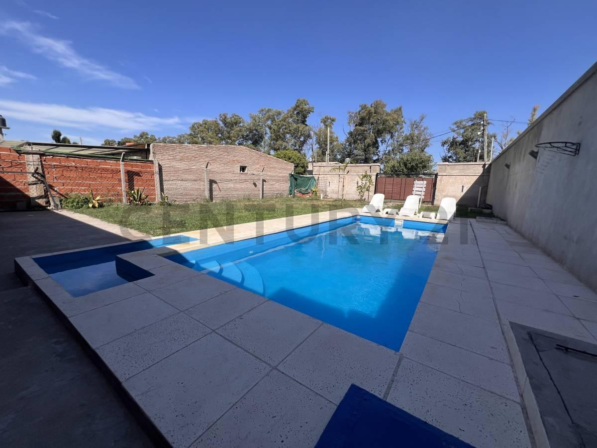 Foto de VENTA - EXCELENTE QUINCHO CON PISCINA EN BARRIO LAS MORAS – LOTE 312 M², imagen 3