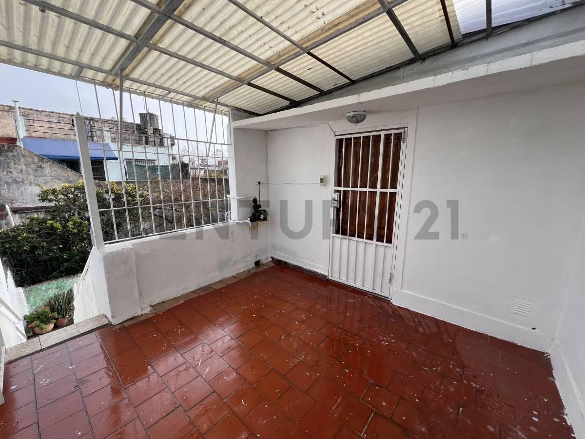 Foto de OPORTUNIDAD! PH 2 amb. 1°Piso con Patio amplio y balcon terraza para, imagen 5