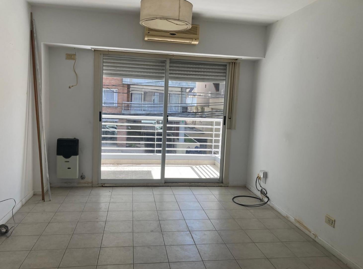 Foto de Departamento 2 Ambientes con Balcón y cochera en venta-San Fernando., imagen 3