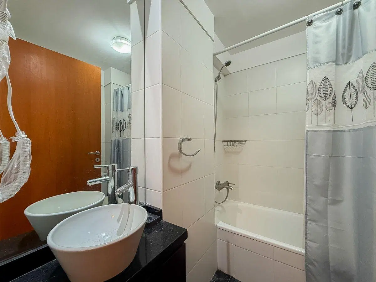 Alquiler para exigentes con todo impecable, piscina y sum. 3