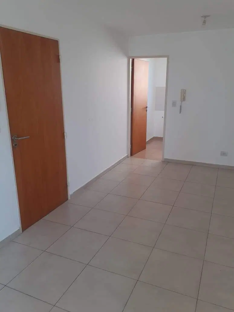 Alquilo Dpto de 2 dorm c cochera 3