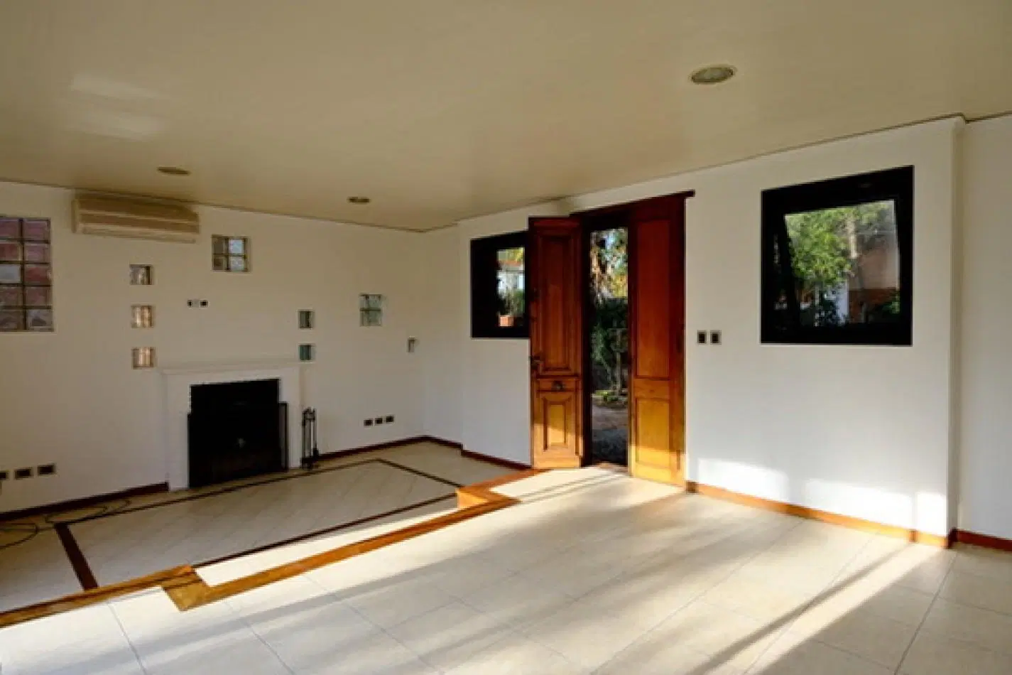 Casa en El Carmencito con pileta y lote adicional independiente 2