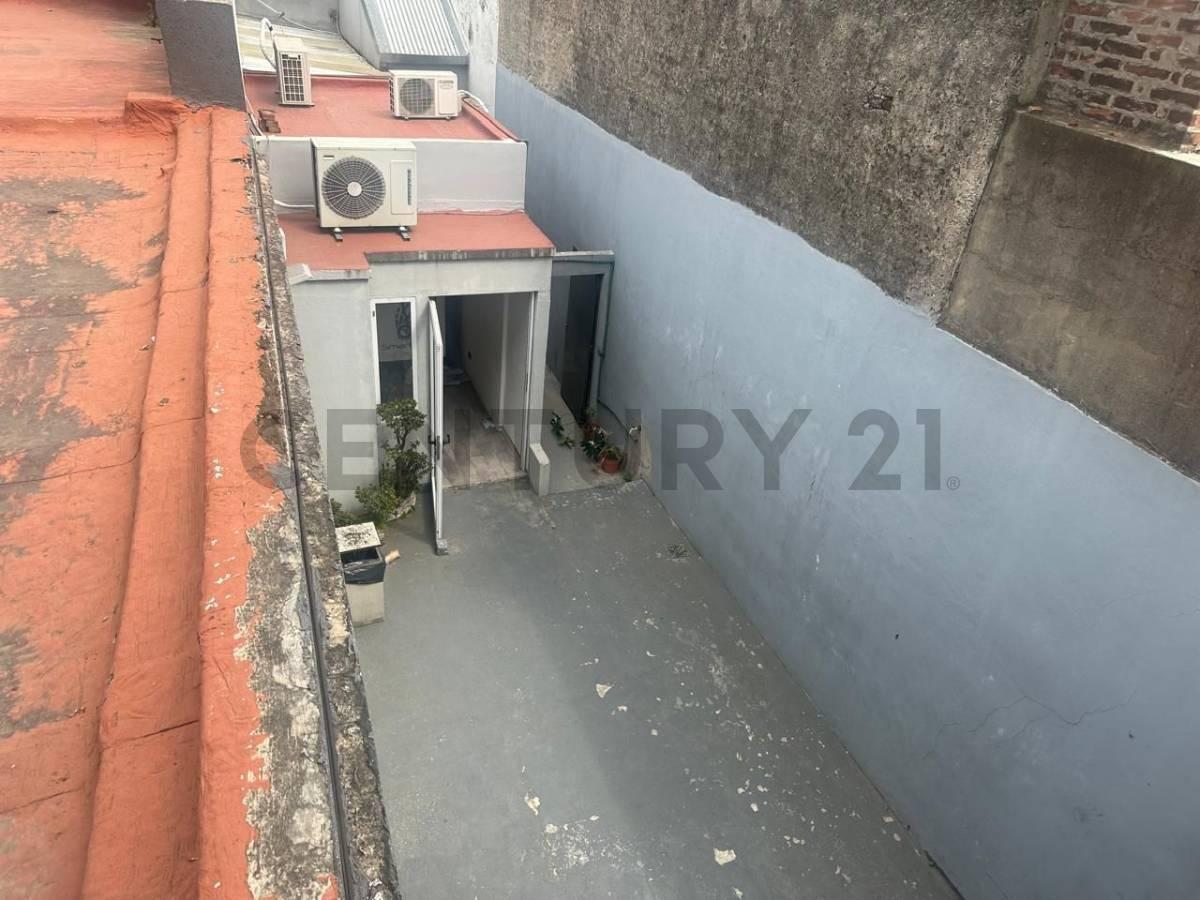 Venta PH 7 Ambientes 5 Dorm. Parque Patricios 1