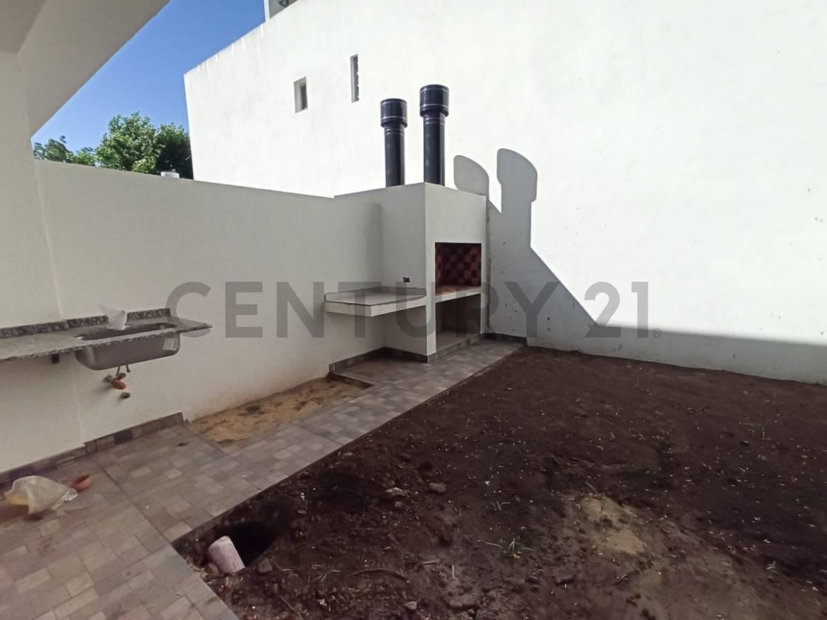 Venta PH 4 Ambientes Cochera en Complejo Cerrado, Ituzaingo 4