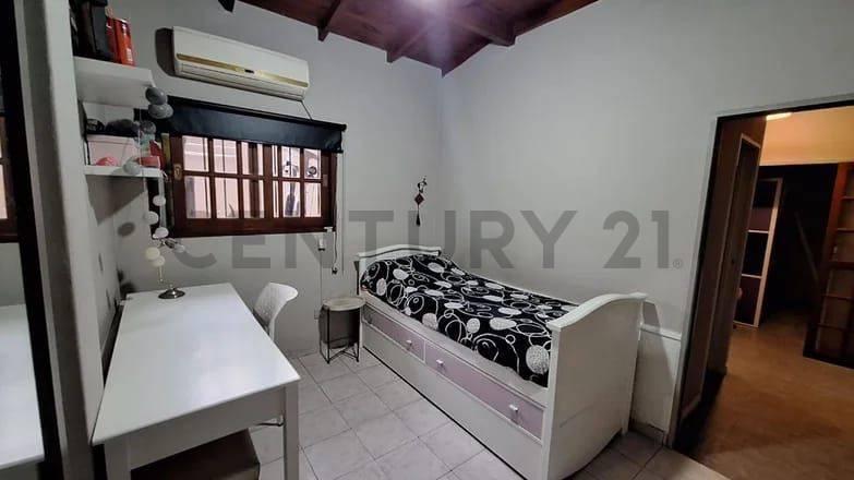 Venta PH 4 Ambientes, en Planta Baja, Moron 5