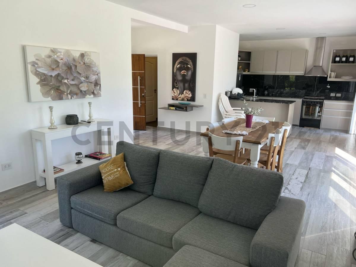 Foto de VENTA CASA 4 AMBIENTES, PLANTA BAJA, MODERNA, BARRIO CLUB DE CAMPO, imagen 2