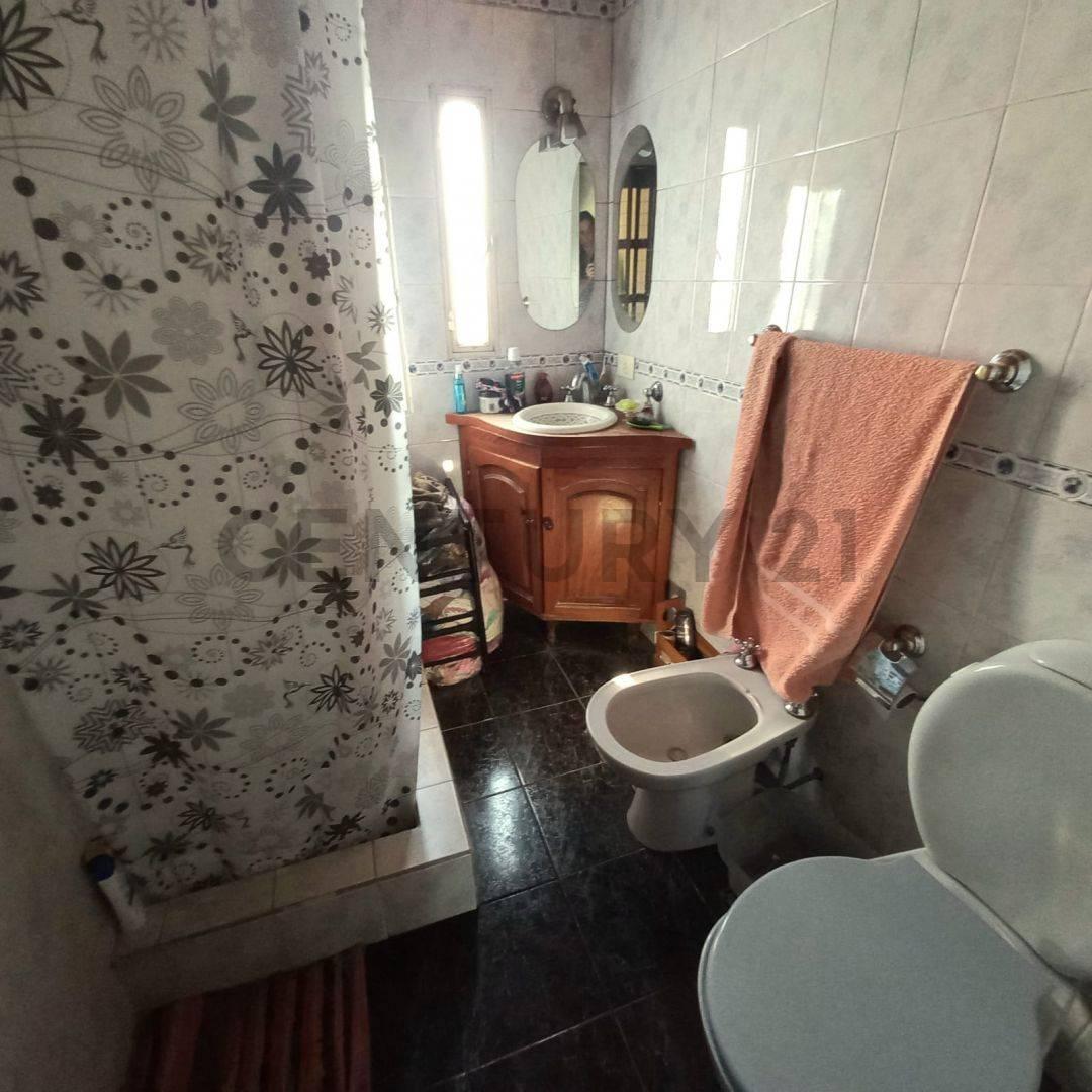 Venta Casa 5 AMBIENTES en Castelar Norte