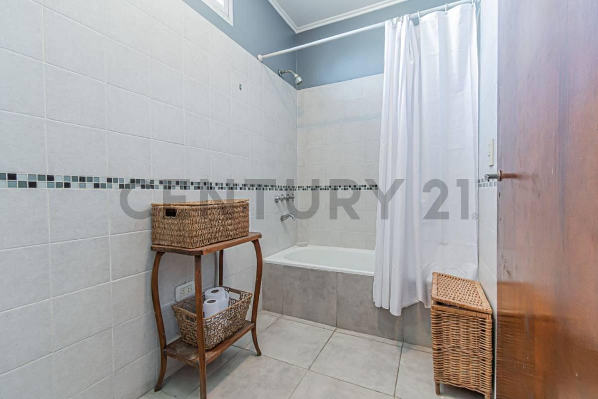 Venta de Casa 7 Ambientes 4 Dorm. en Ituzaingó Norte, Ituzaingó 3