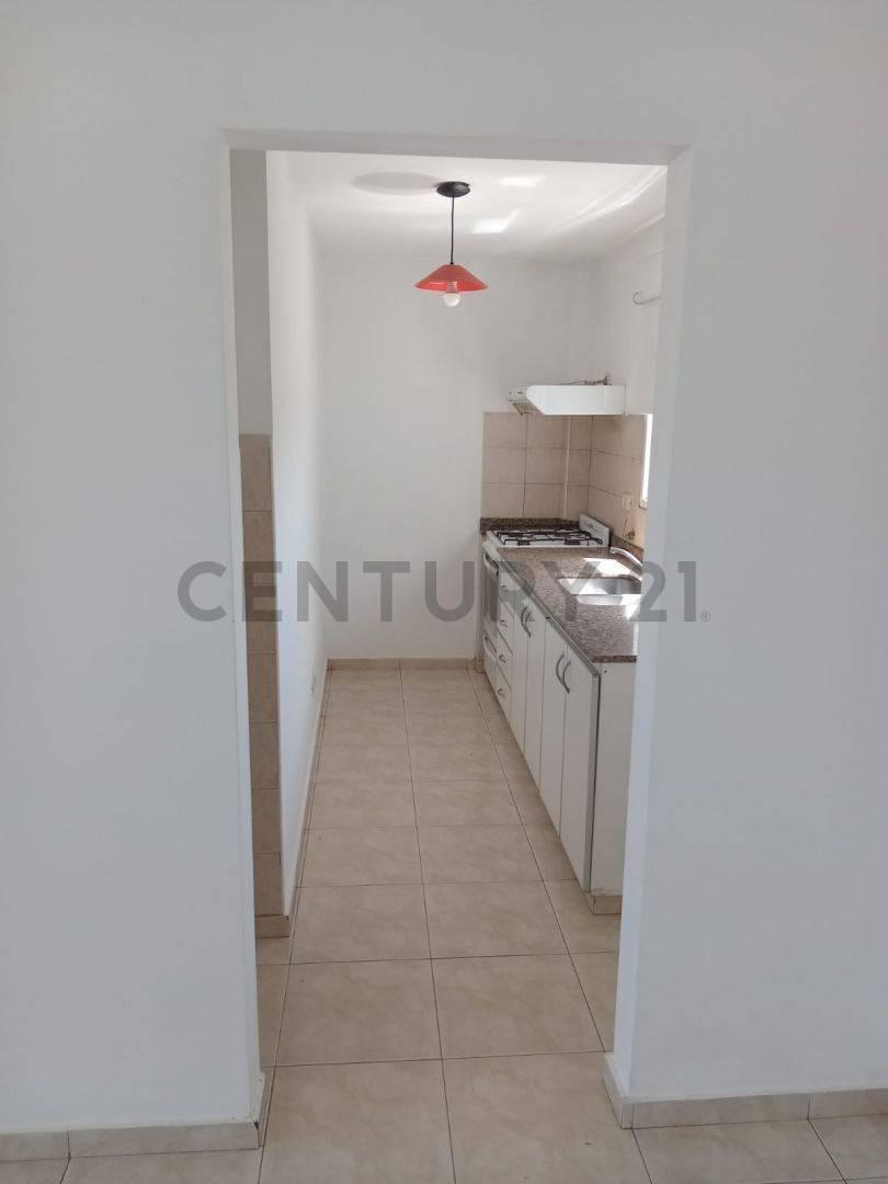 VENTA DEPARTAMENTO 2 AMBIENTES, CON COCHERA, RAMOS MEJIA