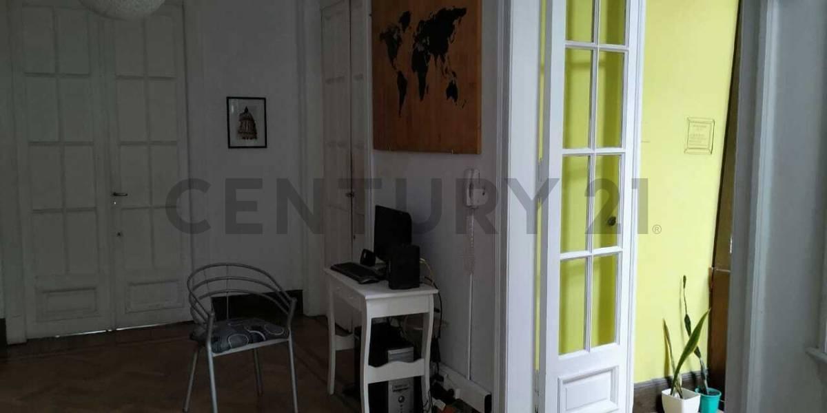 Venta Departamento 8 Ambientes, Monserrat, Apto Profesional 3