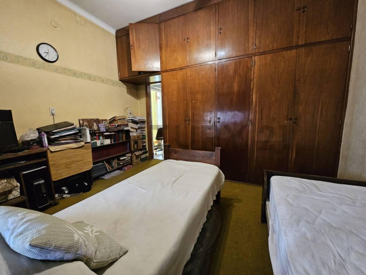 VENTA CASA 5 AMBIENTES, CASTELAR