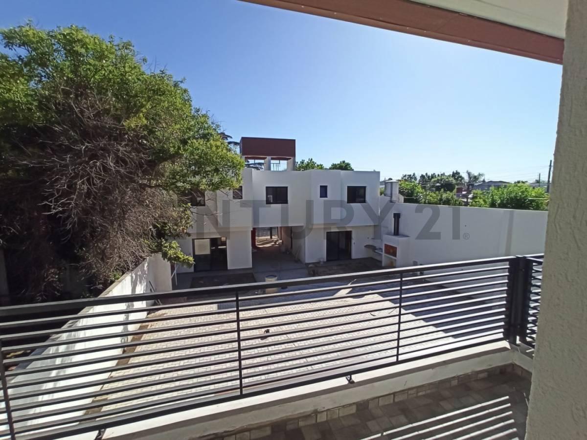 Venta Casa PH 4 Ambientes en Complejo Cerrado, Ituzaingo 3