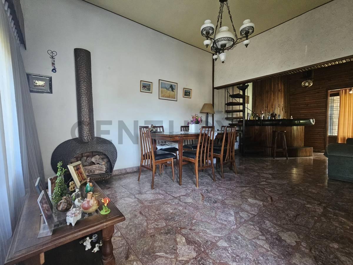 Venta Casa 3 AMBIENTES en San Antonio De Padua. APTA CREDITO-  Lote de 344 m²