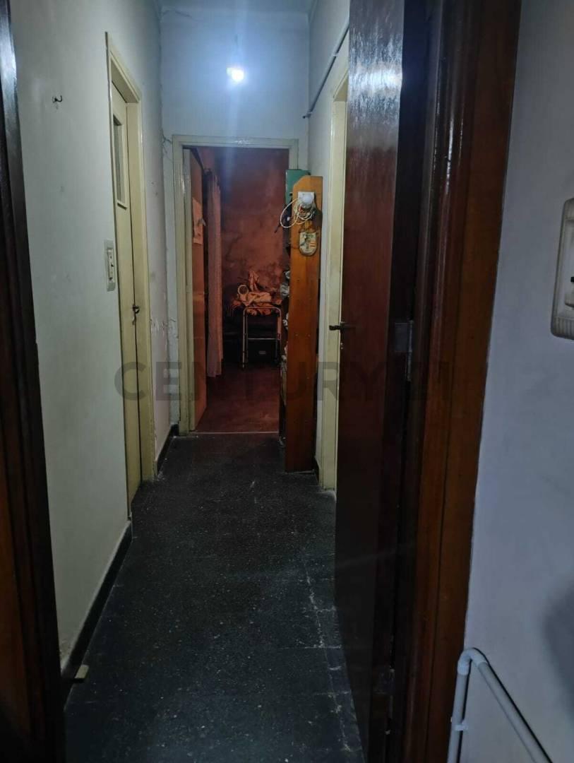 Foto de VENTA PH 3 ambientes a REMODELAR en ITUZAINGO NORTE - APTO, imagen 3