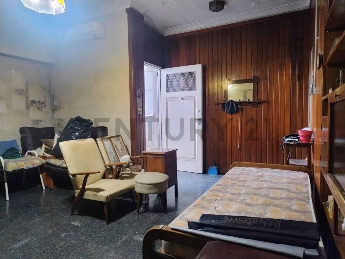 Foto de VENTA PH 3 ambientes a REMODELAR en ITUZAINGO NORTE - APTO, imagen 2