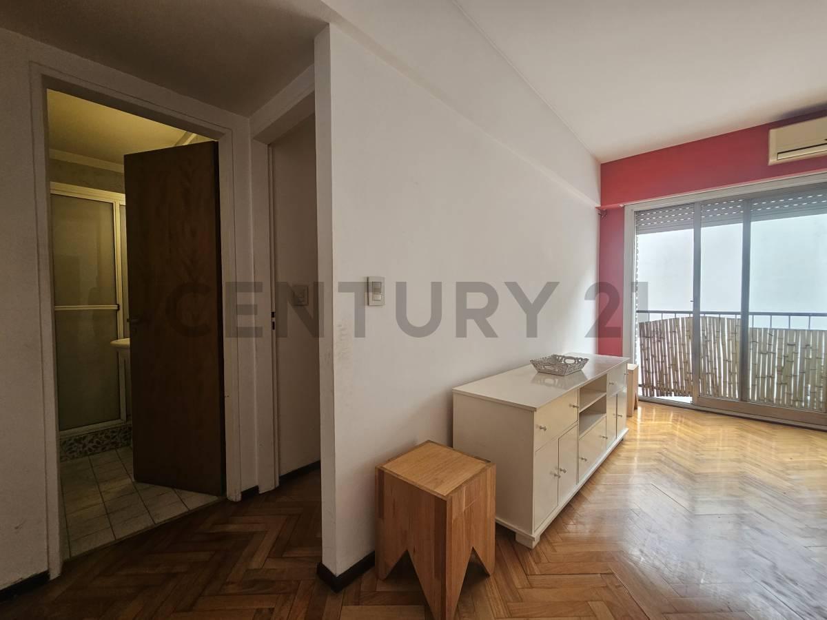 Foto de VENTA DEPARTAMENTO 2 AMBIENTES VILLA DEVOTO Ambientes amplios- Apto Credito- Excelente ubicación, imagen 2
