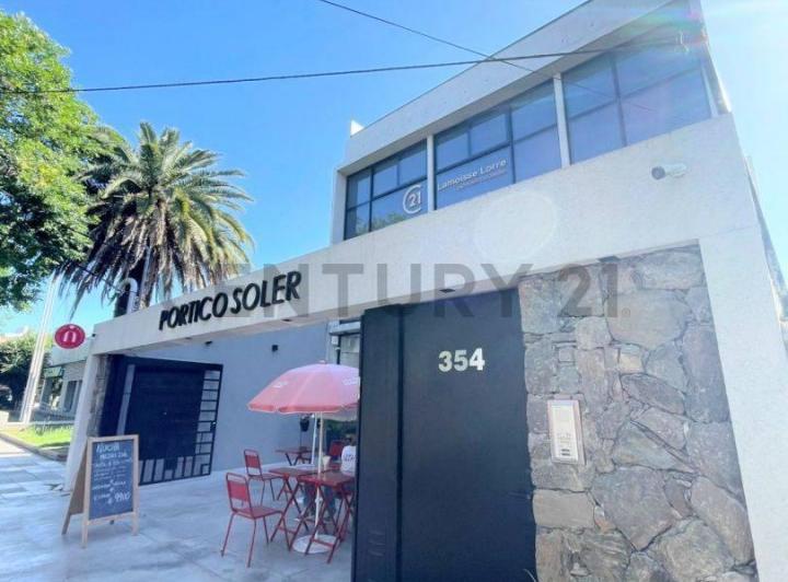 VENTA DE OFICINA CON TERRAZA PRIVADA,  Ituzaingó centro Norte