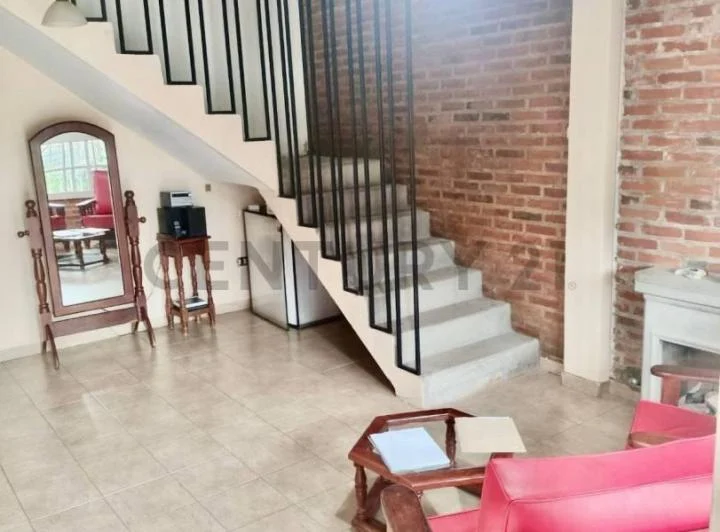 Venta de Casa Multifamiliar 7 AMBIENTES MERLO NORTE 3