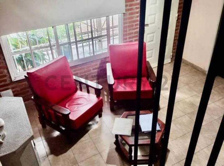 Venta de Casa Multifamiliar 7 AMBIENTES MERLO NORTE 5