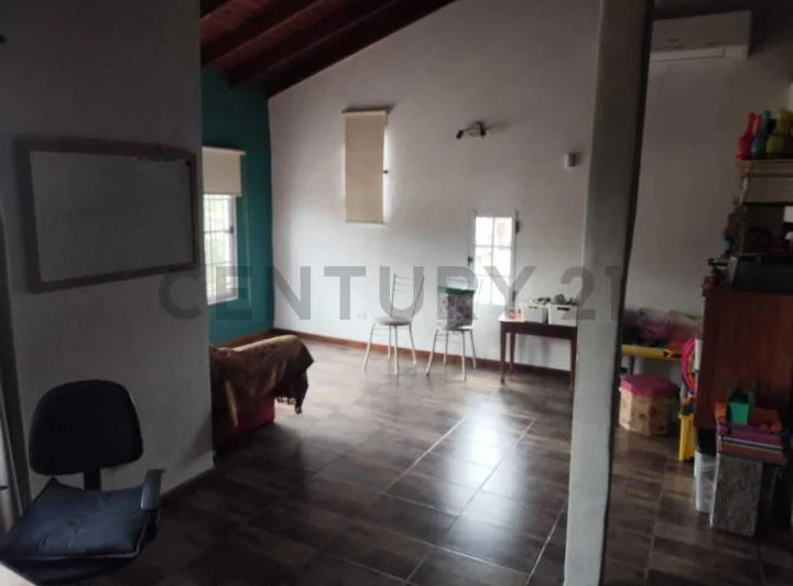 Venta de Casa Multifamiliar 7 AMBIENTES MERLO NORTE 4