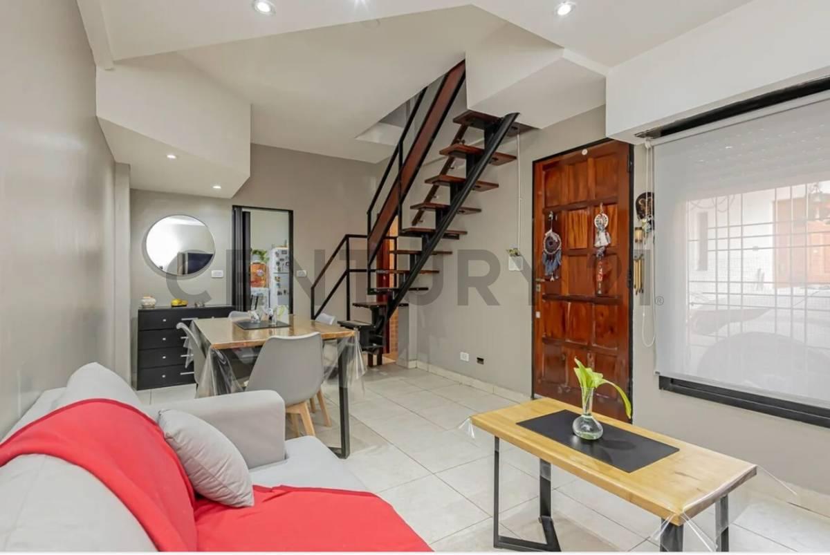 Foto de VENTA DUPLEX 4 AMBIENTES EN CONDOMINIO CON COCHERA EN RAMOS MEJIA, imagen 2