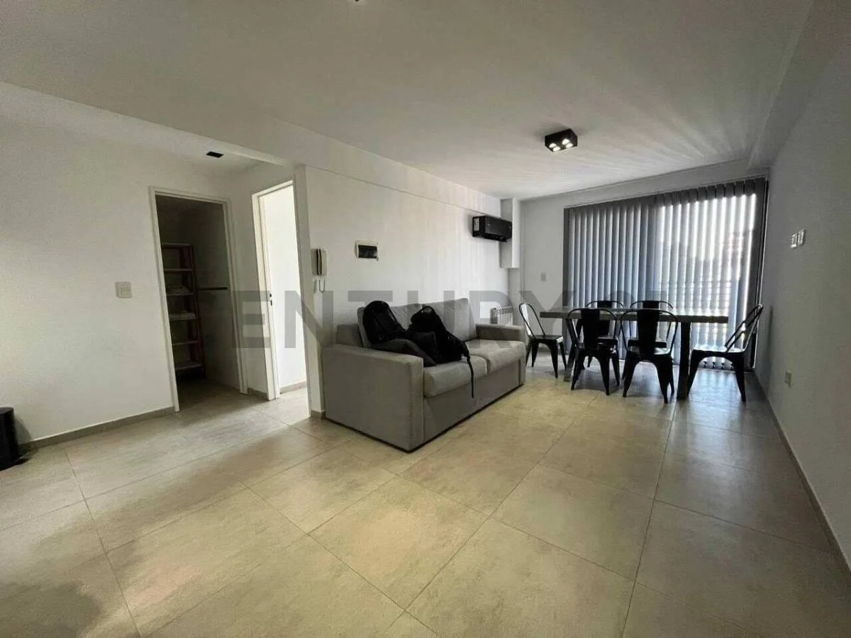VENTA DEPARTAMENTO 2 AMBIENTES CON COCHERA - CASTELAR - MORON