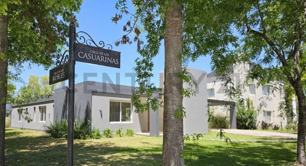 Venta Casa en barrio cerrado La Cesarina de 4 ambientes 2