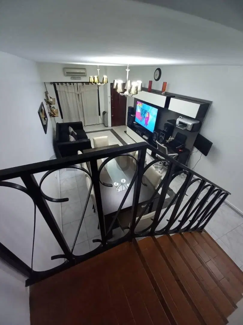 Venta dúplex 3 ambientes con parrilla, jardin y cochera en Castelar 5